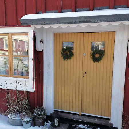 Rustik Stuga Med Lantlig Kaensla Naera Oerebro City Exteriér fotografie