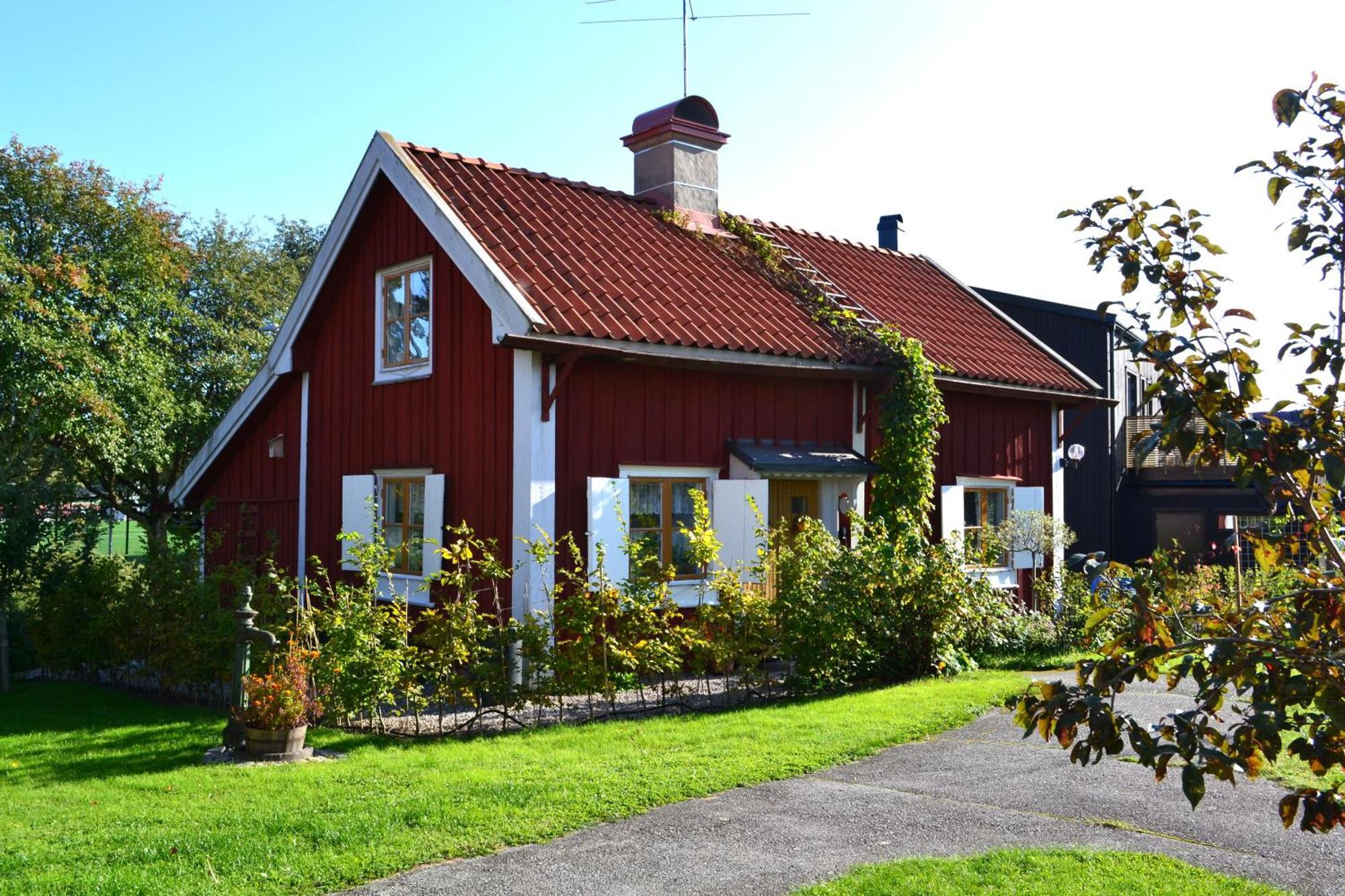 Rustik Stuga Med Lantlig Kaensla Naera Oerebro City Exteriér fotografie